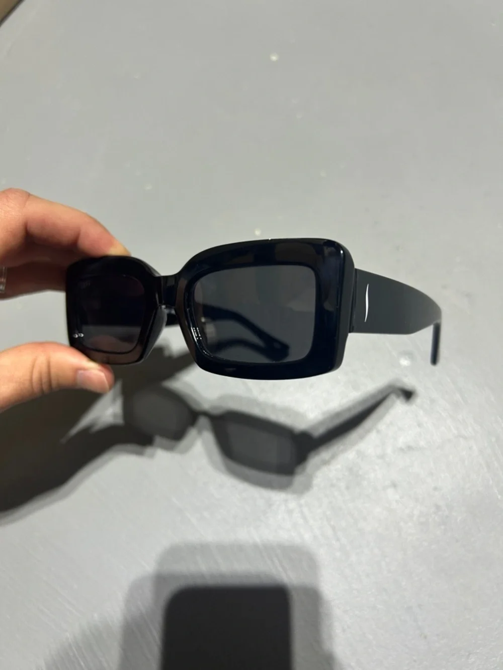 (NEW) Sephora x DIFF Indy Black Chunky Polarized Sunglasses with Hard Case